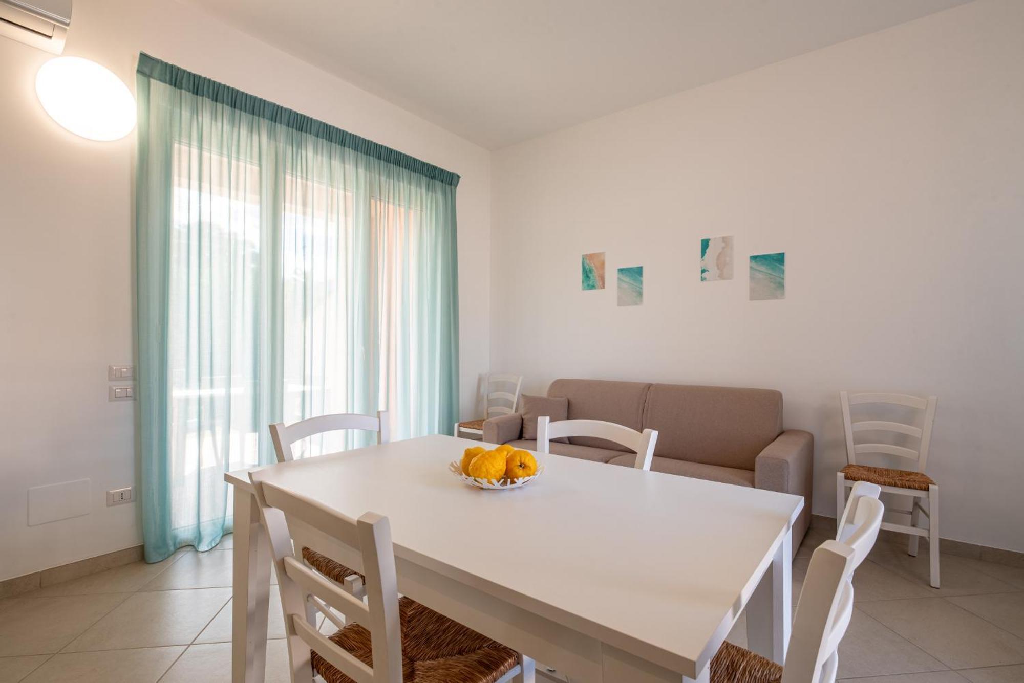 Icaro Residence Apartments With A Beautiful Pool SantʼAgata di Militello Buitenkant foto