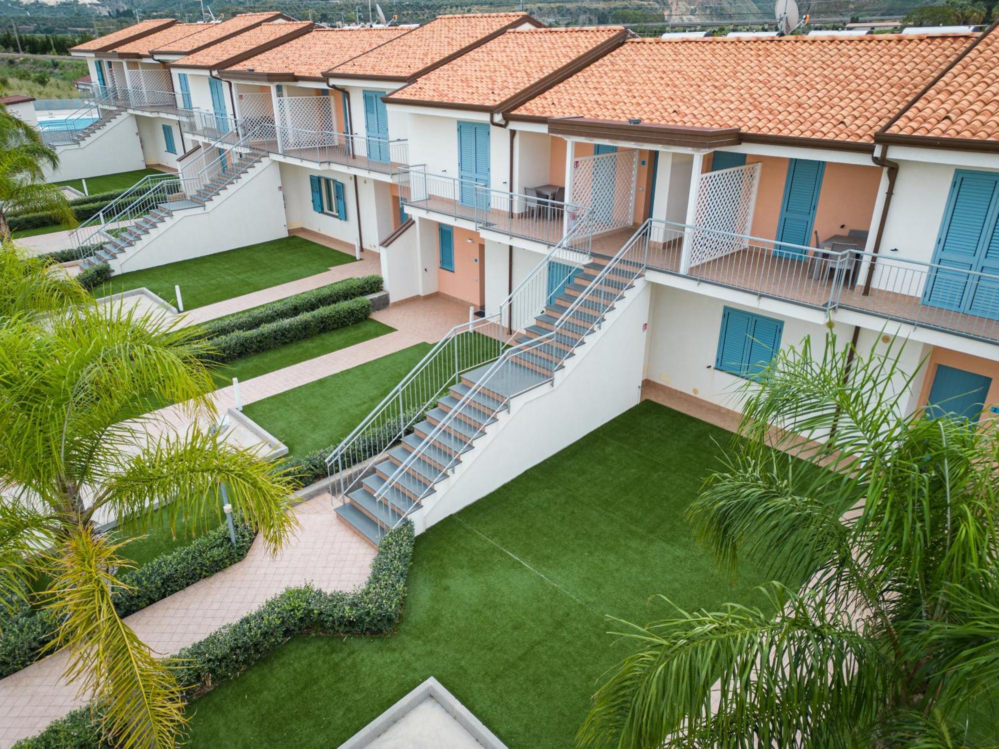 Icaro Residence Apartments With A Beautiful Pool SantʼAgata di Militello Buitenkant foto