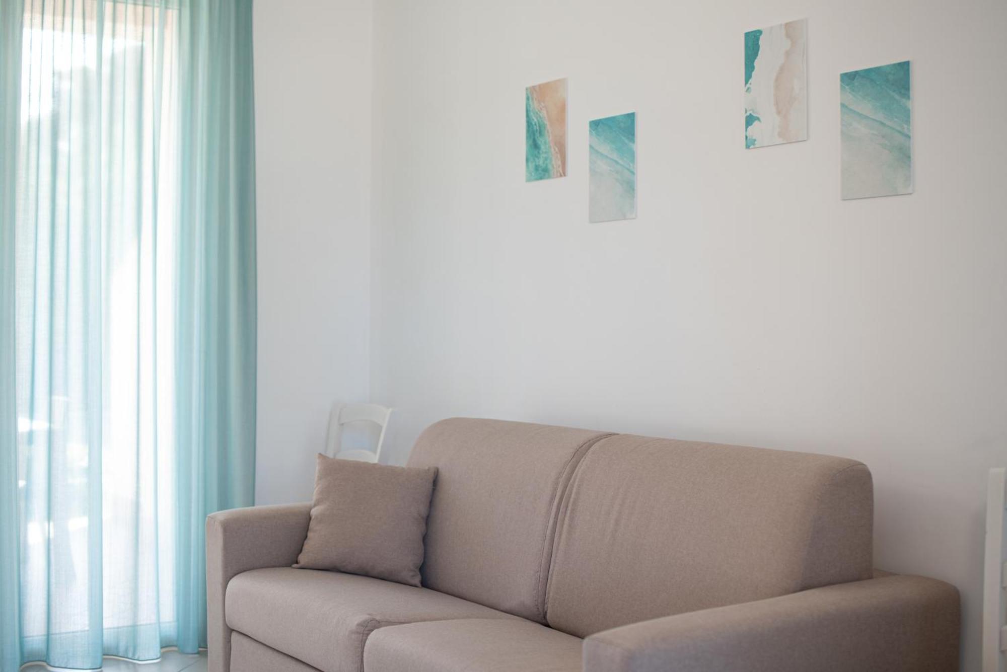 Icaro Residence Apartments With A Beautiful Pool SantʼAgata di Militello Buitenkant foto