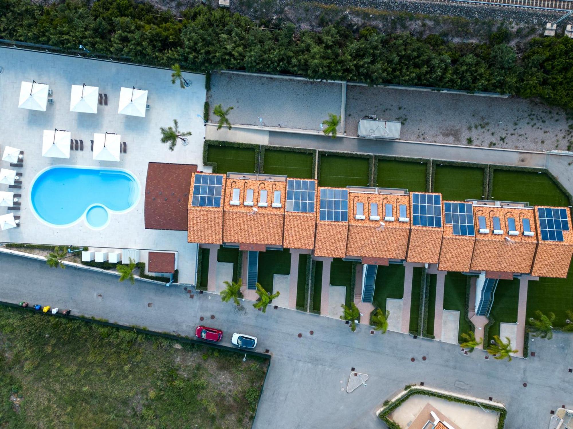 Icaro Residence Apartments With A Beautiful Pool SantʼAgata di Militello Buitenkant foto