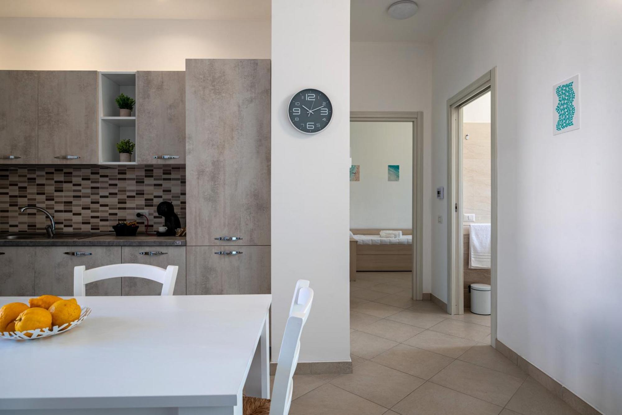 Icaro Residence Apartments With A Beautiful Pool SantʼAgata di Militello Buitenkant foto