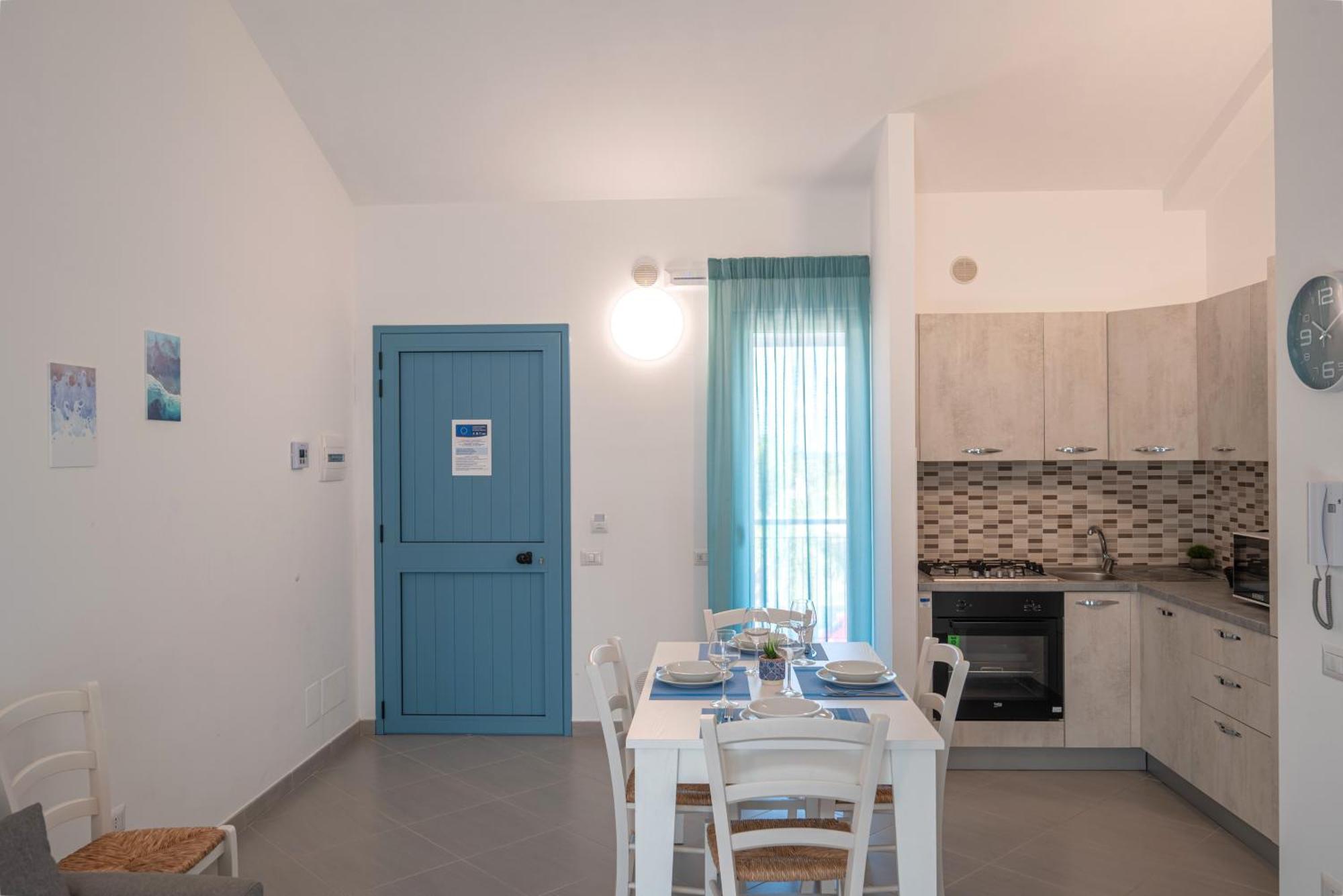 Icaro Residence Apartments With A Beautiful Pool SantʼAgata di Militello Buitenkant foto